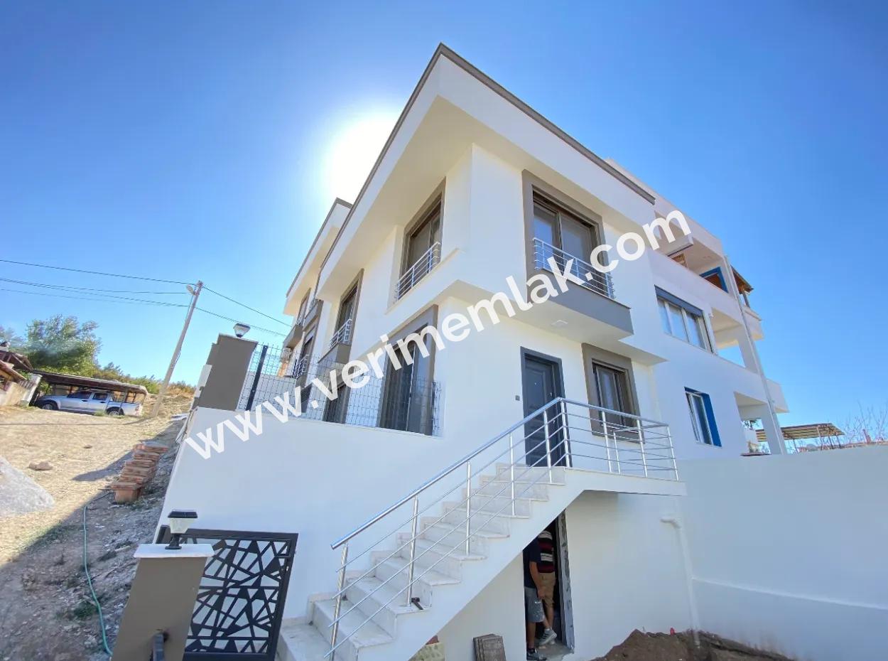 Seferihisar Ürkmez De Full Deniz Bahçeli Satılık 2+1 Villa