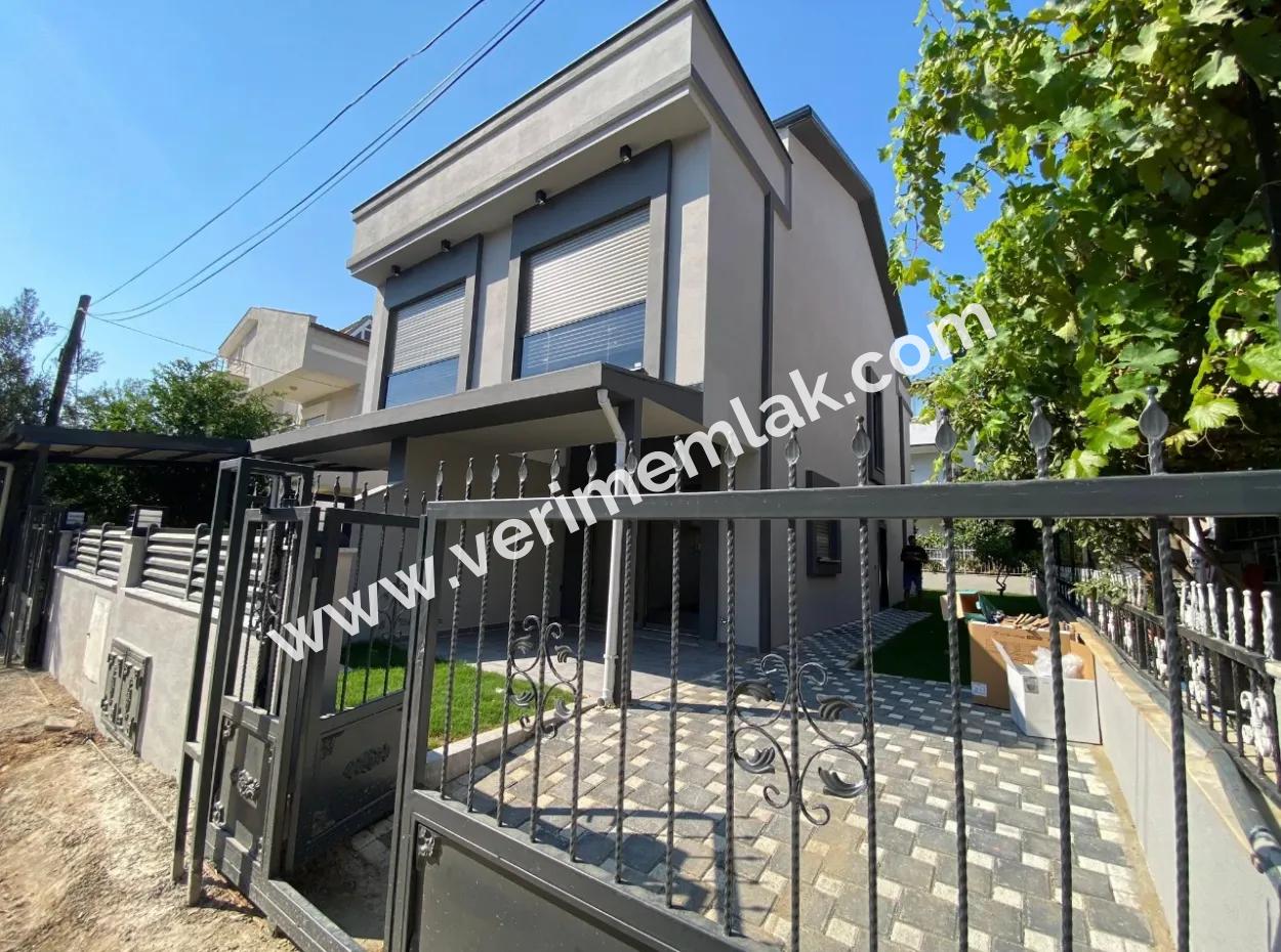 Özdere De Deniz Tarafında Ayrı Mutfak Ultra Lüx Satılık 3+1 Villa