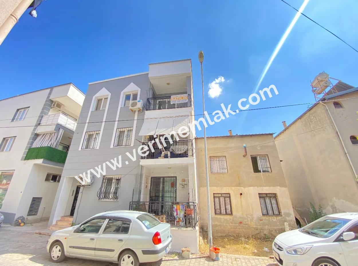 Ürkmez Merkez'de Plaja 100M Satılık 2+1 Uygun Yatırımlık Daire