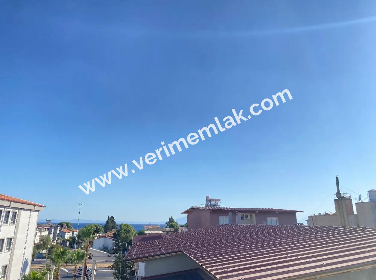 Ürkmez De Ana Cadde Üzeri Önü Açık Manzaralı Kiralık 2+1 Daire