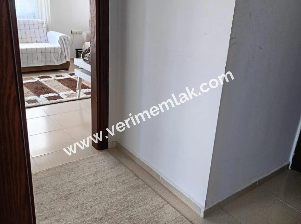 Seferihisar Ürkmezde Merkezi Konumda Deniz Tarafında Satılık 2+1 Daire