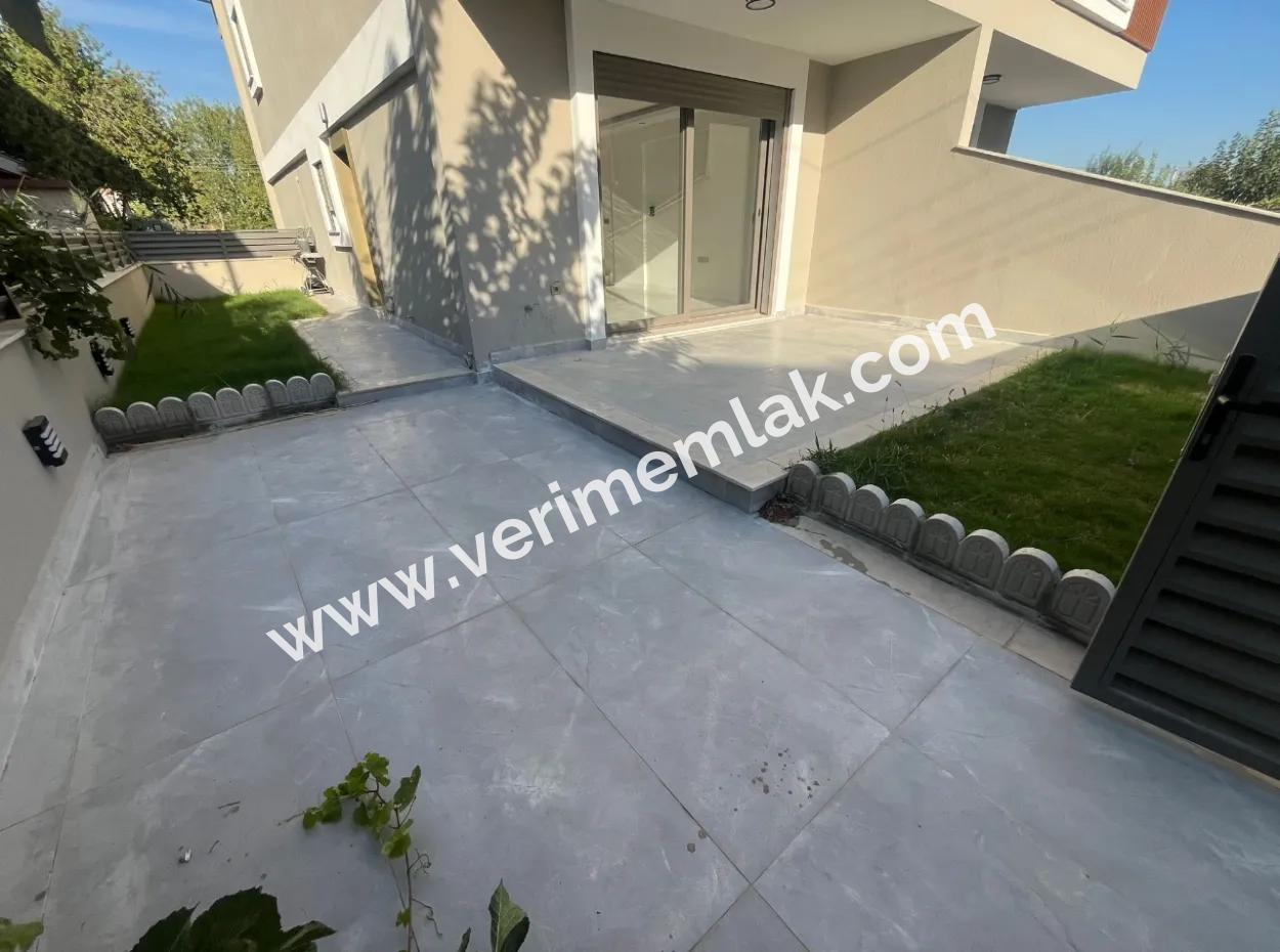 İzmir Menderes Gümüldürde Denize Yakın Satılık 3+1 Villa