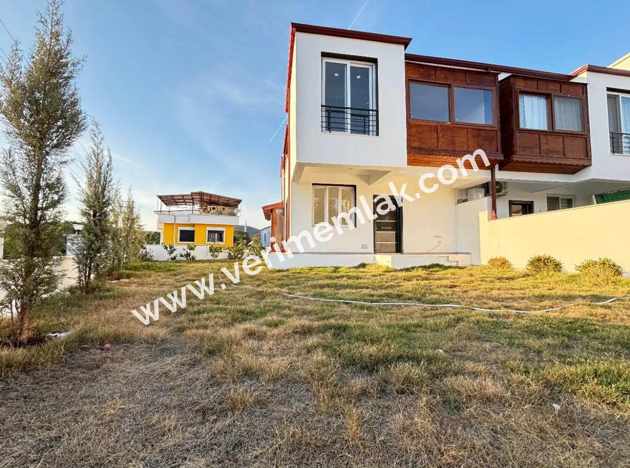 Doğanbey Payamlı Da Geniş Bahçeli Sıfır 3+1 Satılık Villa