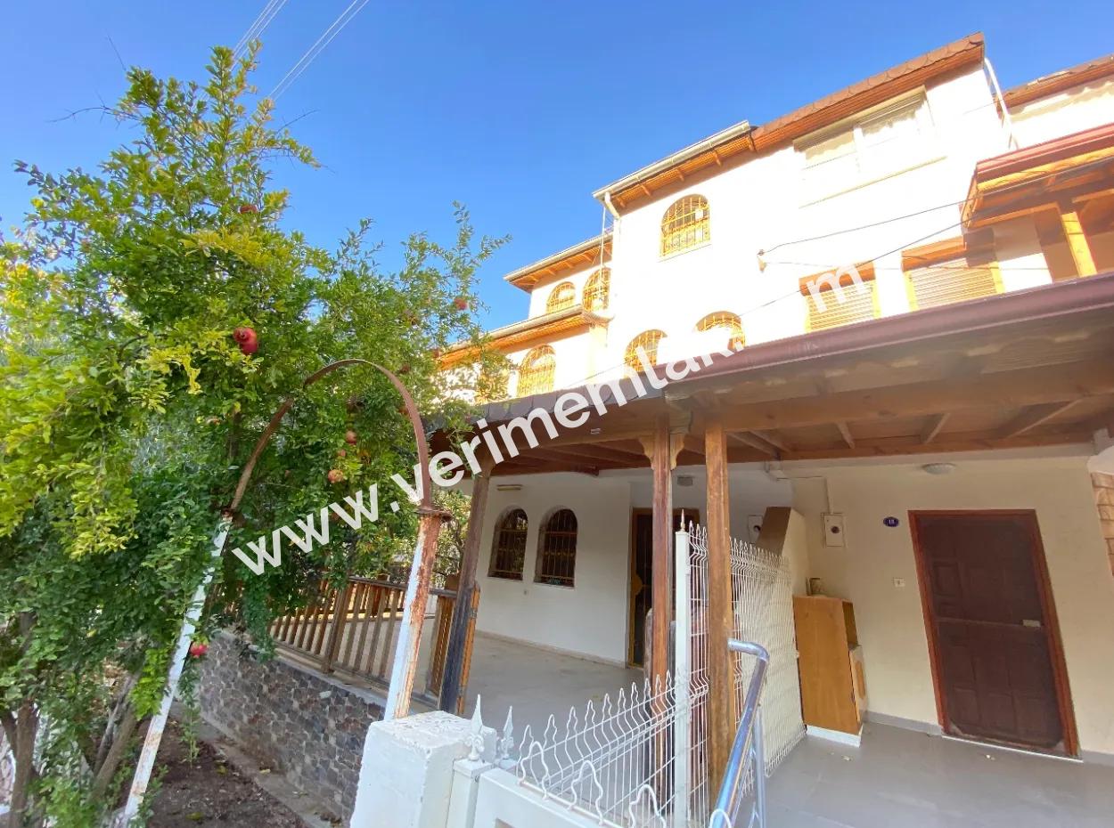 Doğanbey De Site İçerisinde Sosyal Tesisli Müstakil Satılık 4+1 Villa