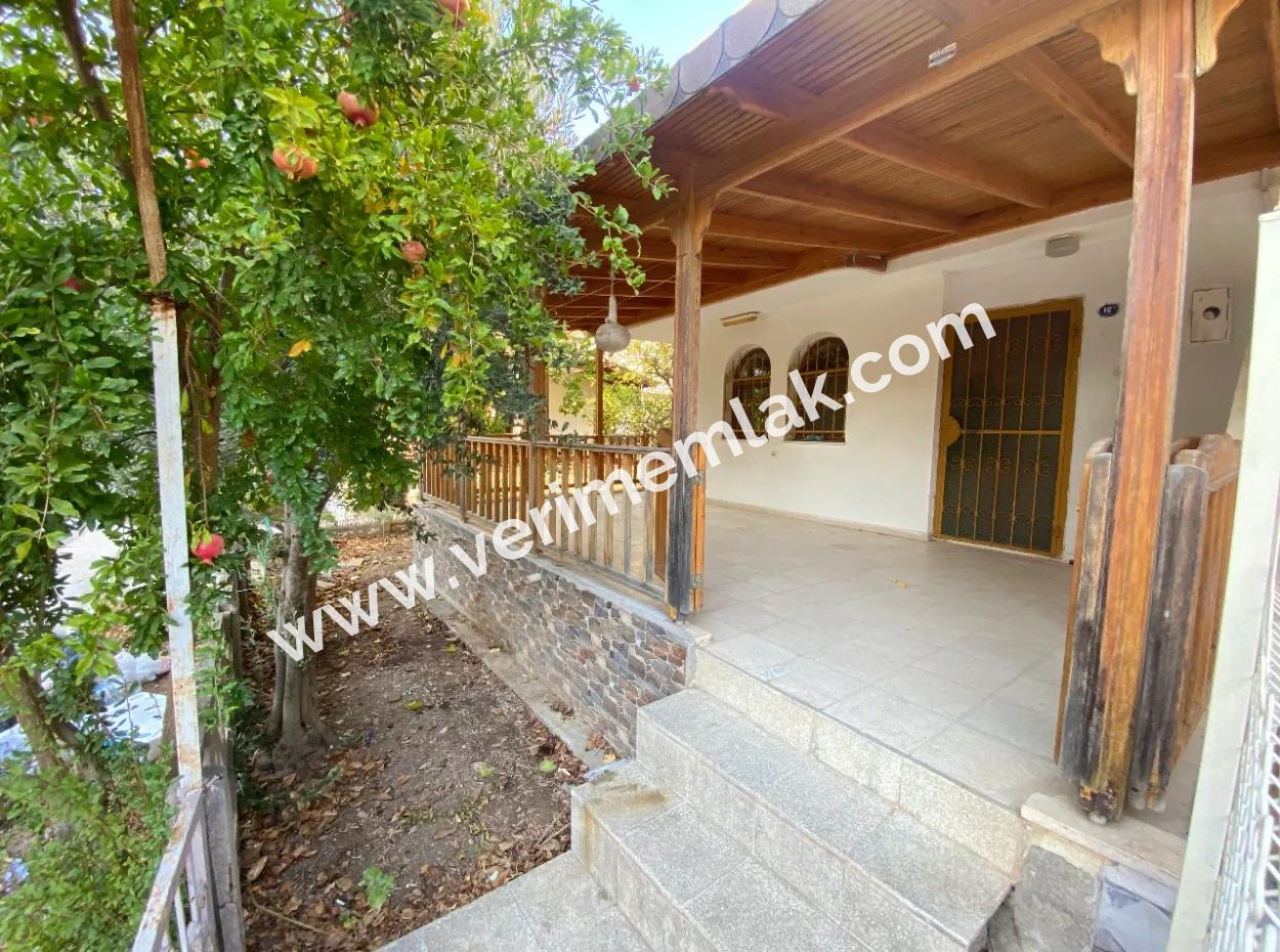 Doğanbey De Site İçerisinde Sosyal Tesisli Müstakil Satılık 4+1 Villa