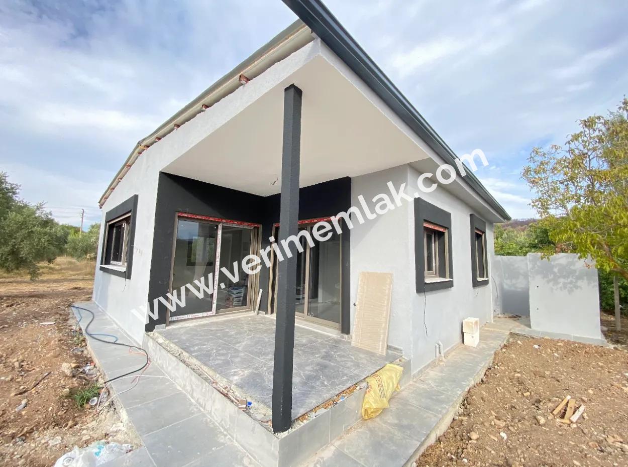 Kavakderede 250 Mt Arsa İçersinde Tek Müstakil Bahçeli Satılık 2+1 Ev