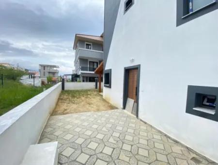Seferihisar Doğanbey'de Müstakil Girişli Lüks Yapılı 4+1 Yazlık