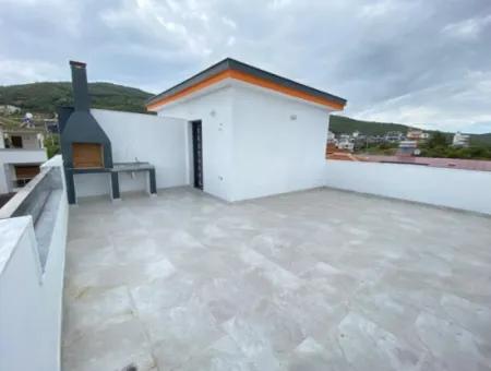 Seferihisar Doğanbey'de Müstakil Girişli Lüks Yapılı 4+1 Yazlık