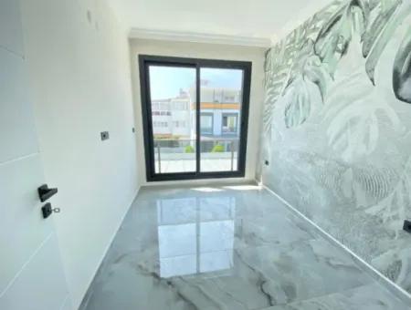 Doğanbey De Denize 150 Mt Mesafede Köşe Villa Satılık 3+1