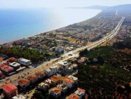 Ürkmez De Mustakil Denize Yakın Lüks Bahçeli Satılık  3+1 Villa