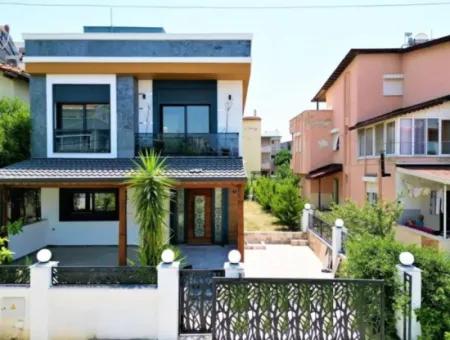 ,Payamlı Da Deniz Tarfında Satılık 3+1 Villa