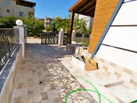 ,Payamlı Da Deniz Tarfında Satılık 3+1 Villa