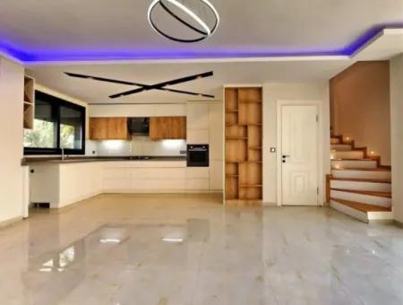 *Izmir Seferihisar,Payamlı Da Deniz Tarfında Satılık 3+1 Villa