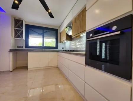 ,Payamlı Da Deniz Tarfında Satılık 3+1 Villa
