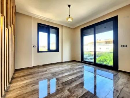,Payamlı Da Deniz Tarfında Satılık 3+1 Villa