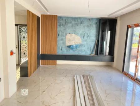 Doğanbey De 500 Metre Arsa İçersinde Havuzlu Altan Isıtmalı Satılık 3+1 Villa