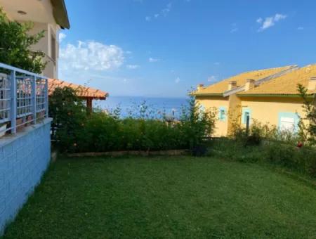 Doğanbey De Full Deniz Manzaralı Havuzlu Siteiçi Satılık 3+1 Villa