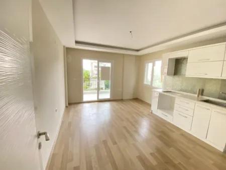 Ürkmez De Çarşi Merkeznde Deniz 200M Satılık 2+1 Daire