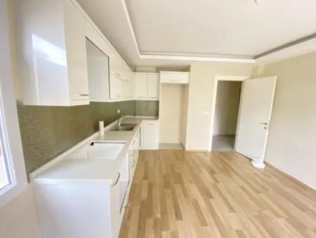 Ürkmez De Çarşi Merkeznde Deniz 200M Satılık 2+1 Daire