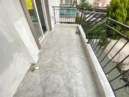 Ürkmez De Çarşi Merkeznde Deniz 200M Satılık 2+1 Daire