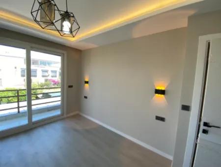 Doğanbeyde Geniş Bahçeli Ultra Lüks Satılık 3+1 Villa