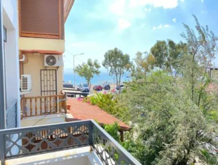 Ürkmez De Full Deniz Satılık 3+1 Villa