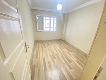 Ürkmez De Çarşı Merkezinde Denize Yakın Satılık 2+1 Daire