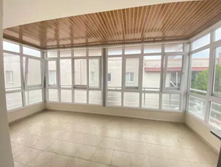 Ürkmez De Çarşı Merkezinde Denize Yakın Satılık 2+1 Daire