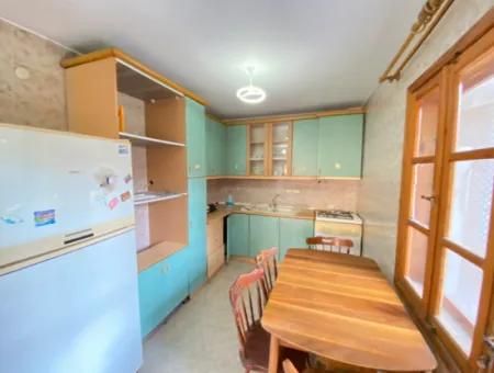 Ürkmez De Denize Tarafında Müstakil Satılık 4+1 Villa