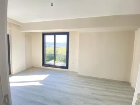 Doğanbey De Tek Mustakil Havuzlu Geniş Bahçeli Satılık 3+1 Villa