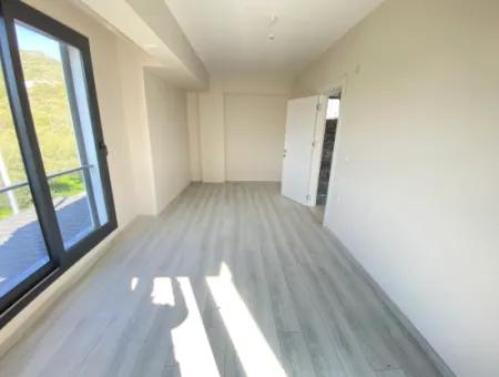 Doğanbey De Tek Mustakil Havuzlu Geniş Bahçeli Satılık 3+1 Villa