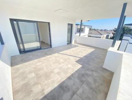 Doğanbey De Tek Mustakil Havuzlu Geniş Bahçeli Satılık 3+1 Villa