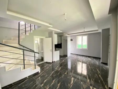 Seferihisar Doğanbeyde Denize 500Mt Satilik 3+1 Villa