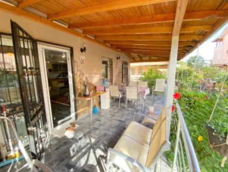 Seferihisar Ürkmezde Deniz Tarafında Eşyalı Satılık 4+1 Villa