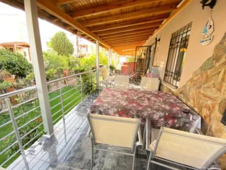 Seferihisar Ürkmezde Deniz Tarafında Eşyalı Satılık 4+1 Villa