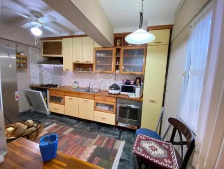 Seferihisar Ürkmezde Deniz Tarafında Eşyalı Satılık 4+1 Villa