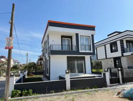 Doğanbey De Tek Müstakil Satılık 3+1 Villa