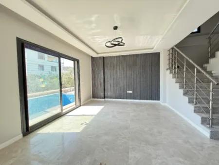Doğanbey De Yerden Isıtma Havuzlu Satılık 3+1 Villa