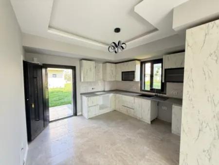 Doğanbey De Yerden Isıtma Havuzlu Satılık 3+1 Villa