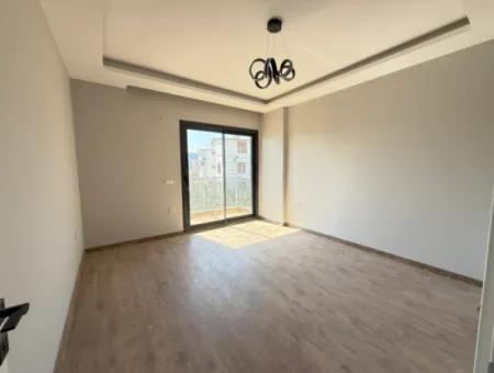 Doğanbey De Yerden Isıtma Havuzlu Satılık 3+1 Villa