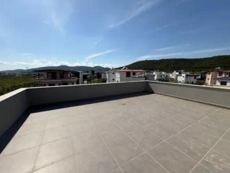 Doğanbey De Yerden Isıtma Havuzlu Satılık 3+1 Villa