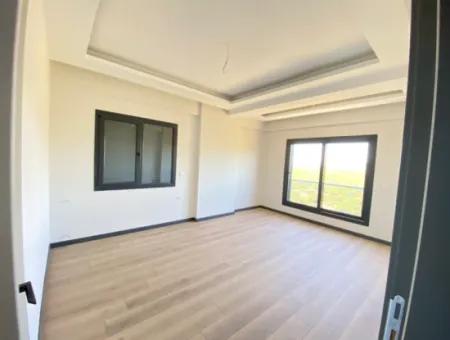 Gümüldür De Asansörlü Sıfır Satılık 2 +1 Daire