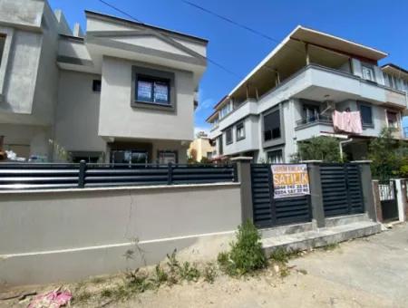 Doğanbey De Denize Çok Yakın Satılık 2+1 Villa