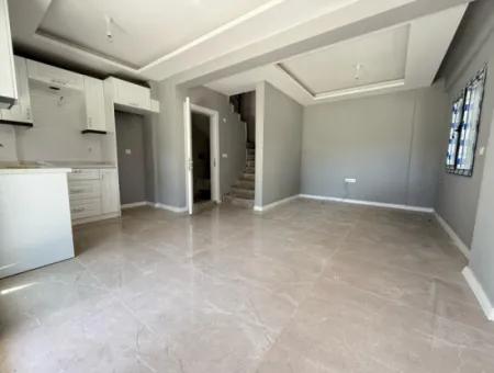 Doğanbey De Denize Çok Yakın Satılık 2+1 Villa