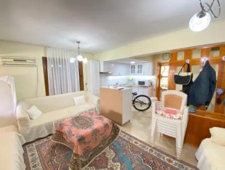 Doğanbey De Deniz Yakın Siteiçinde Satılık 5+1 Villa