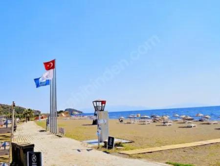 Ürkmez De Deniz Yakın Bahçeli Satılık 3+1 Villa