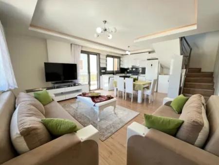 Ürkmez Merkez'de Satılık Full Eşyalı Teraslı 2+1 Daire Dubleks