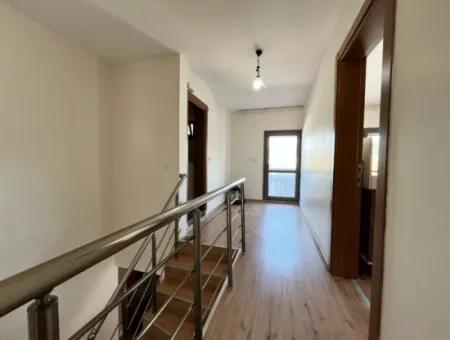 Ürkmez Merkez'de Satılık Full Eşyalı Teraslı 2+1 Daire Dubleks