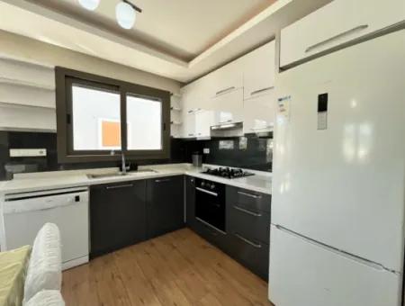 Ürkmez Merkez'de Satılık Full Eşyalı Teraslı 2+1 Daire Dubleks