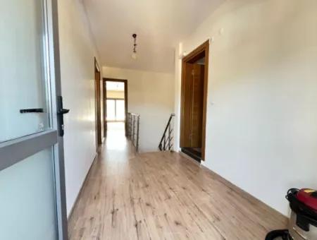 Ürkmez Merkez'de Satılık Full Eşyalı Teraslı 2+1 Daire Dubleks